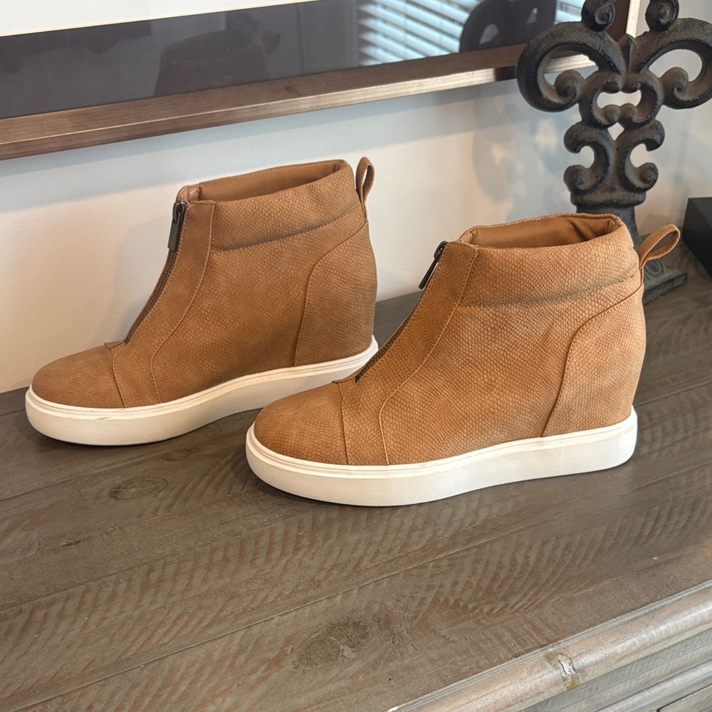 Mix No. 6 High-Top Sneakers (size 9)
